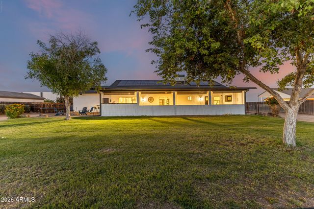 7042 N COTTON Lane, Waddell, AZ 85355