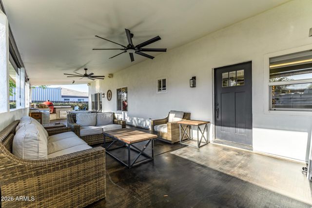 7042 N COTTON Lane, Waddell, AZ 85355