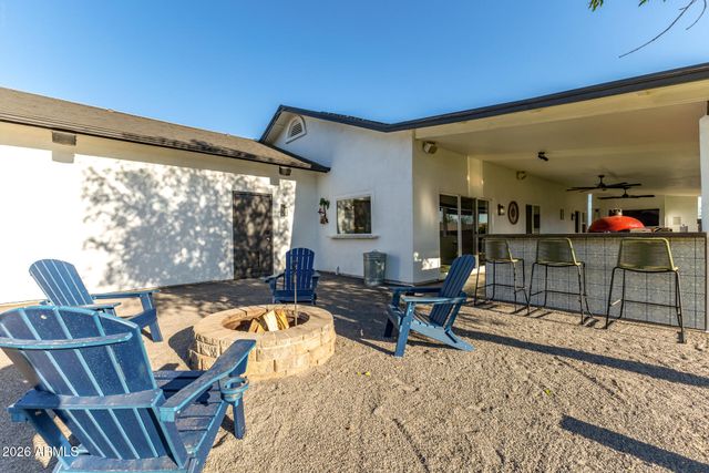 7042 N COTTON Lane, Waddell, AZ 85355