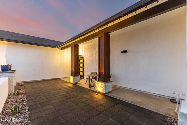 7042 N COTTON Lane, Waddell, AZ 85355