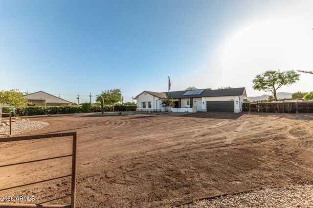 7042 N COTTON Lane, Waddell, AZ 85355