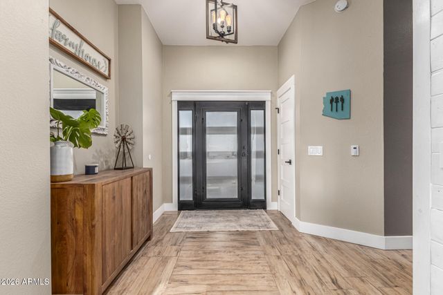 7042 N COTTON Lane, Waddell, AZ 85355