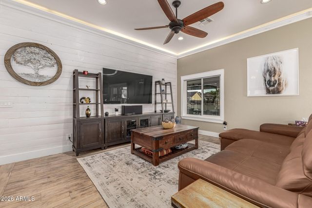 7042 N COTTON Lane, Waddell, AZ 85355