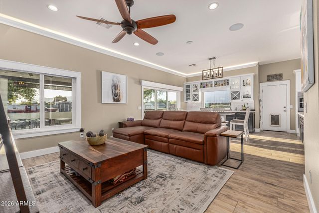 7042 N COTTON Lane, Waddell, AZ 85355