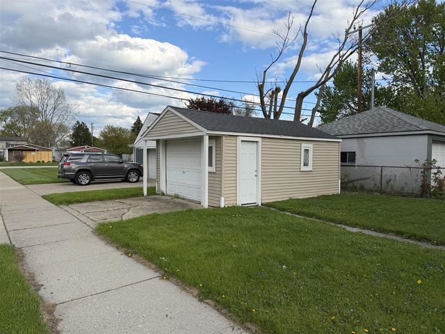 22864 Piper Avenue, Eastpointe, MI 48021
