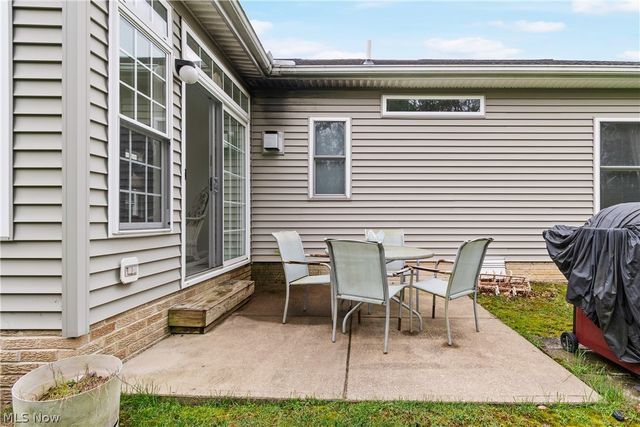 10490 W Ravine View Court, North Royalton, OH 44133