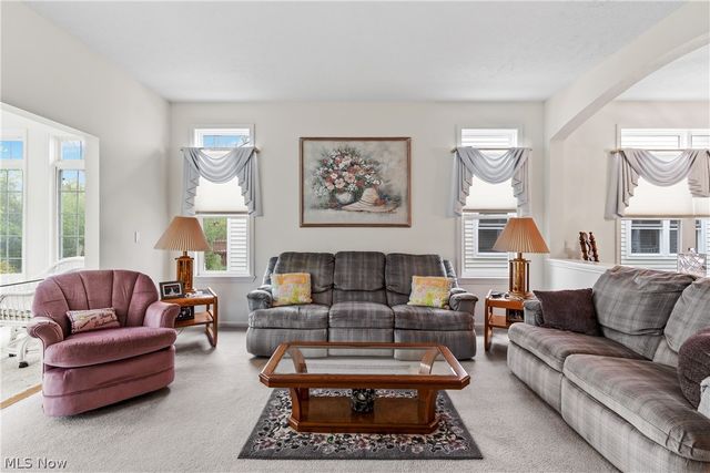 10490 W Ravine View Court, North Royalton, OH 44133