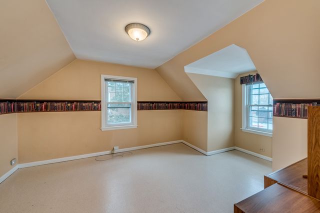 7540 W Rosedale Avenue, Chicago, IL 60631