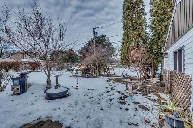 7540 W Rosedale Avenue, Chicago, IL 60631