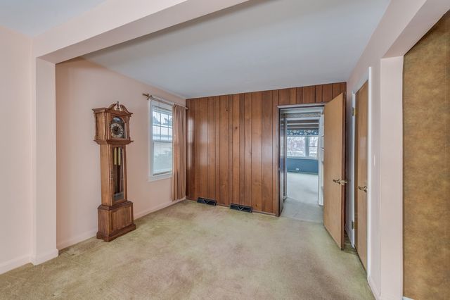 7540 W Rosedale Avenue, Chicago, IL 60631