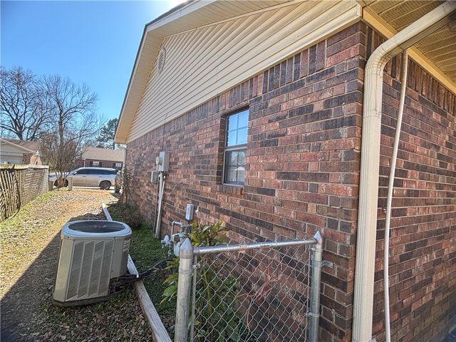 1603 East L Street, Russellville, AR 72801