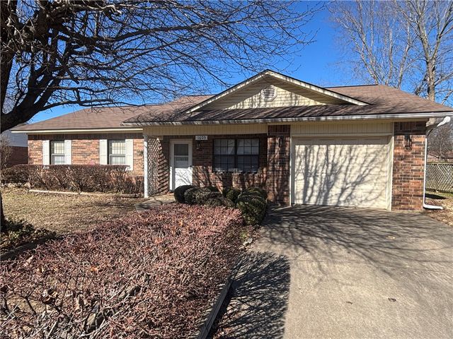 1603 East L Street, Russellville, AR 72801