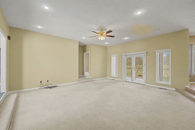 145 Franklin Heights Dr, Winchester, TN 37398