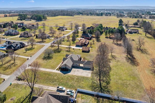 145 Franklin Heights Dr, Winchester, TN 37398