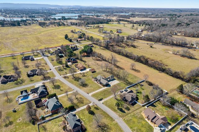 145 Franklin Heights Dr, Winchester, TN 37398