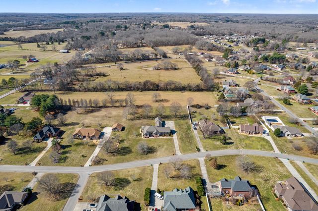 145 Franklin Heights Dr, Winchester, TN 37398