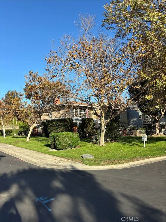 24662 Toledo, Lake Forest, CA 92630 — exterior