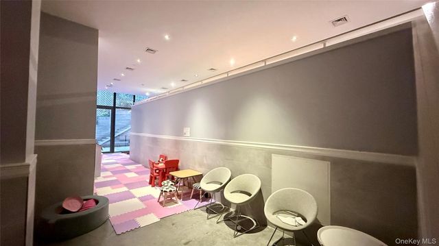 251 1st Street 4A, Brooklyn, NY 11215
