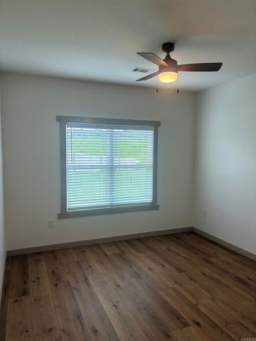 1108 Summit Ridge Drive, Paragould, AR 72450