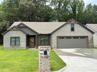 1108 Summit Ridge Drive, Paragould, AR 72450