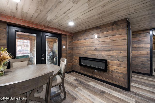 1019 Runell Rd, Louisville, KY 40214