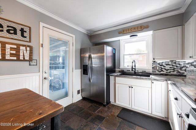 1019 Runell Rd, Louisville, KY 40214
