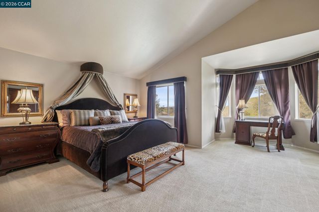 105 Crow Pl, Clayton, CA 94517