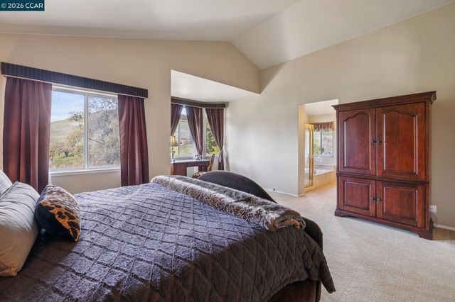 105 Crow Pl, Clayton, CA 94517