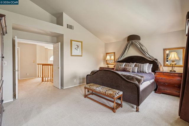 105 Crow Pl, Clayton, CA 94517