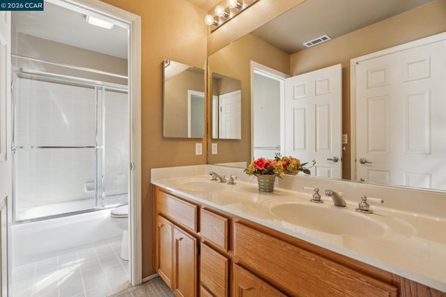 105 Crow Pl, Clayton, CA 94517