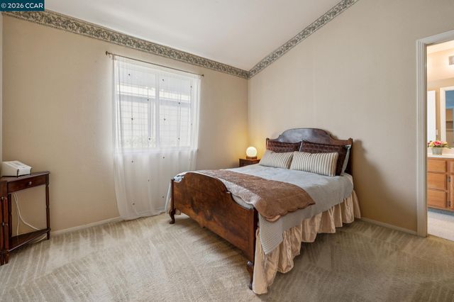 105 Crow Pl, Clayton, CA 94517