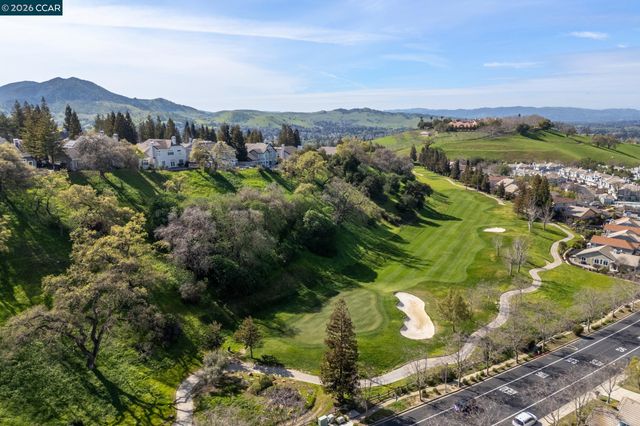 105 Crow Pl, Clayton, CA 94517