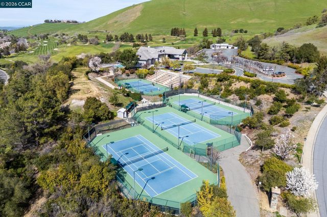 105 Crow Pl, Clayton, CA 94517