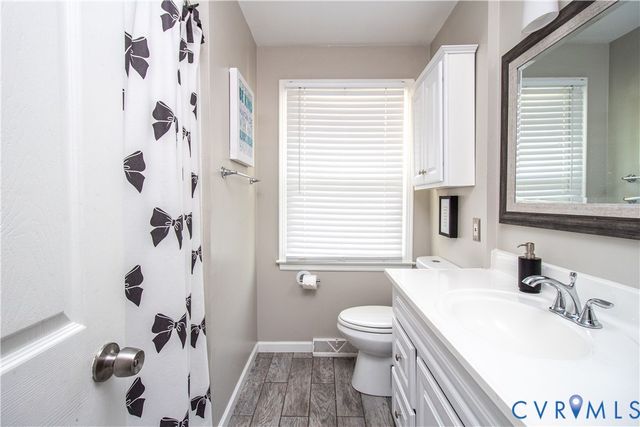 1109 Covington Rd, Colonial Heights, VA 23834