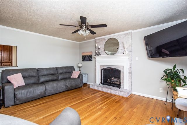 1109 Covington Rd, Colonial Heights, VA 23834