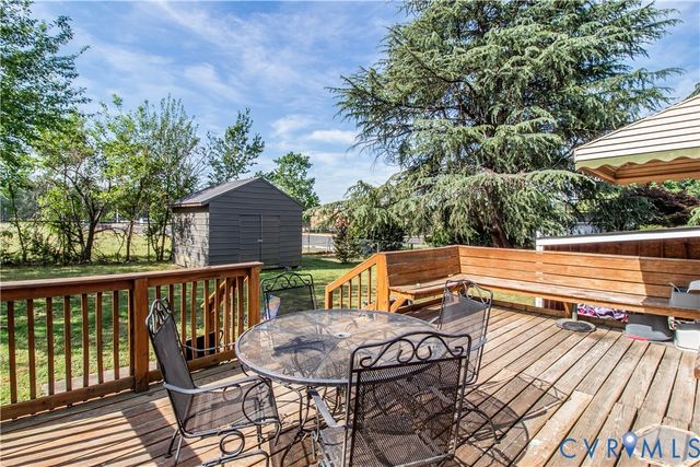 1109 Covington Rd, Colonial Heights, VA 23834