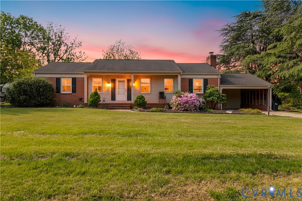 1109 Covington Rd, Colonial Heights, VA 23834