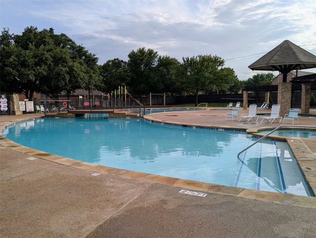 427 Rainforest Court, Murphy, TX 75094