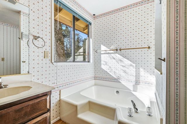 1305 Bishali Ln, Meadow Vista, CA 95722