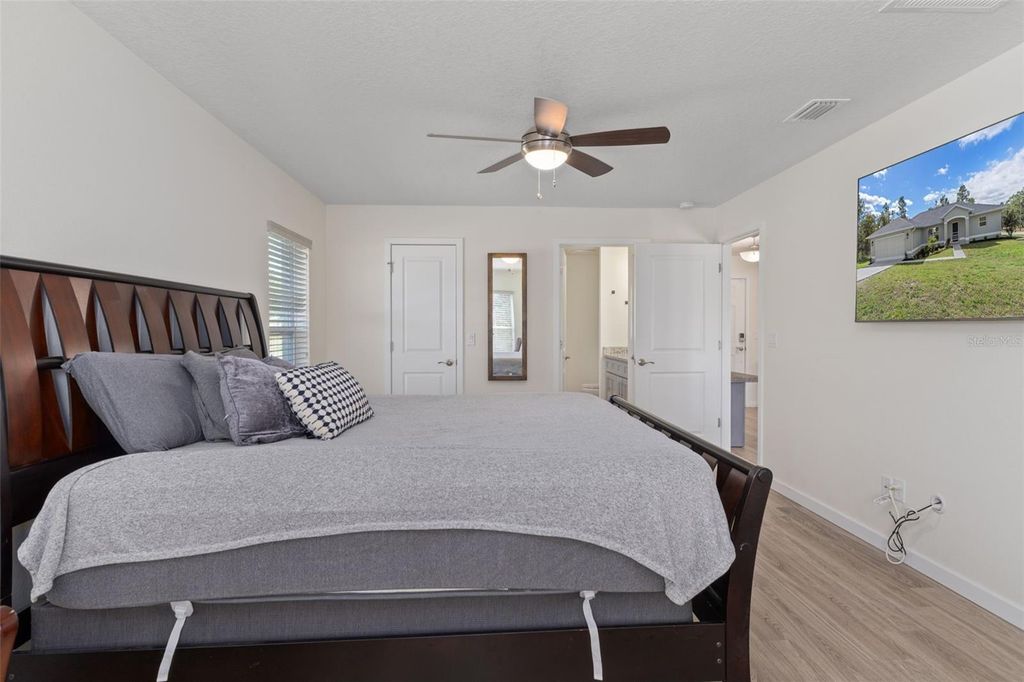 Image 16 of property listing at 13182 SPRUCE GROUSE AVENUE, Brooksville, FL 34614