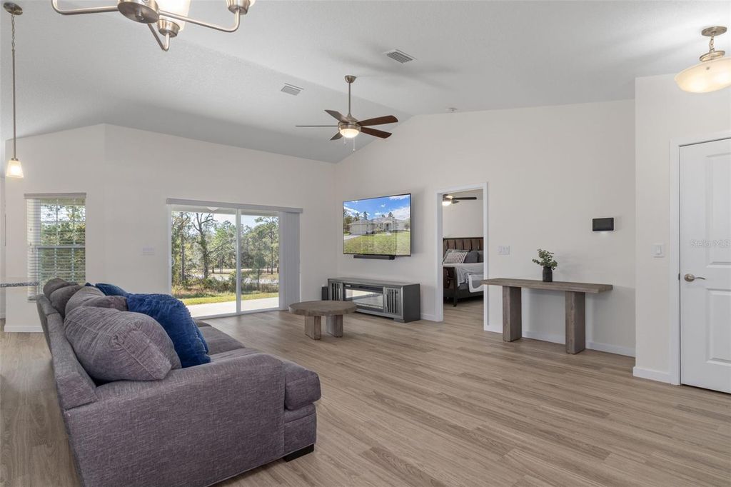 Image 6 of property listing at 13182 SPRUCE GROUSE AVENUE, Brooksville, FL 34614