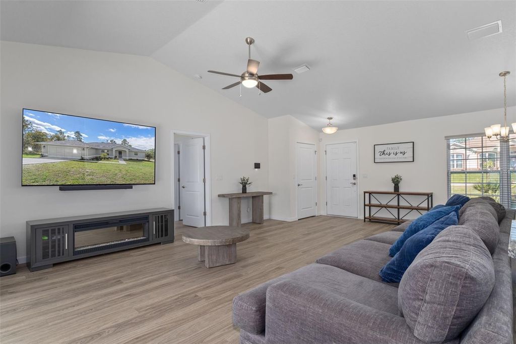 Image 7 of property listing at 13182 SPRUCE GROUSE AVENUE, Brooksville, FL 34614