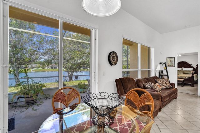 1155 NW 132nd Ave, Pembroke Pines, FL 33028