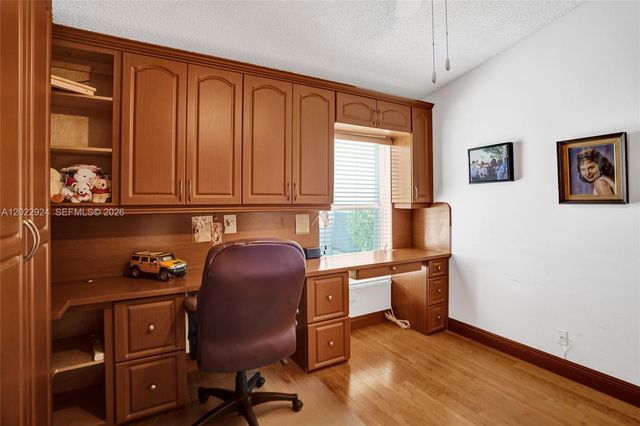 1155 NW 132nd Ave, Pembroke Pines, FL 33028