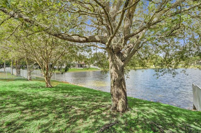 1155 NW 132nd Ave, Pembroke Pines, FL 33028
