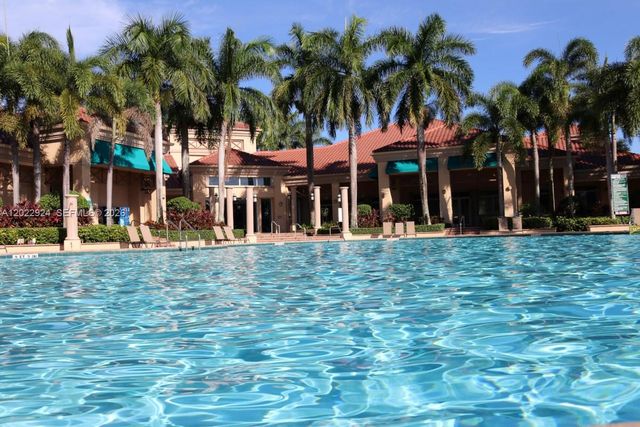 1155 NW 132nd Ave, Pembroke Pines, FL 33028