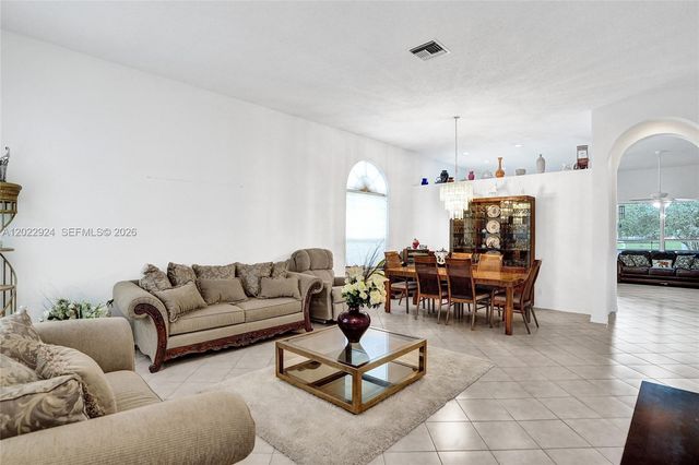 1155 NW 132nd Ave, Pembroke Pines, FL 33028