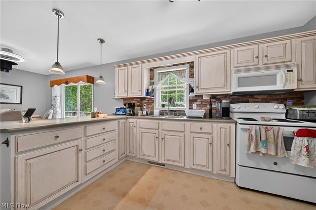 2947 Sheffield Road, Jefferson, OH 44047