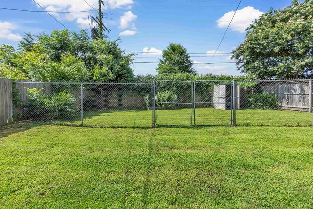 2245 MONROE AVE, Memphis, TN 38104