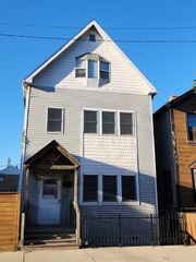 726 W 17th Street 2, Chicago, IL 60616